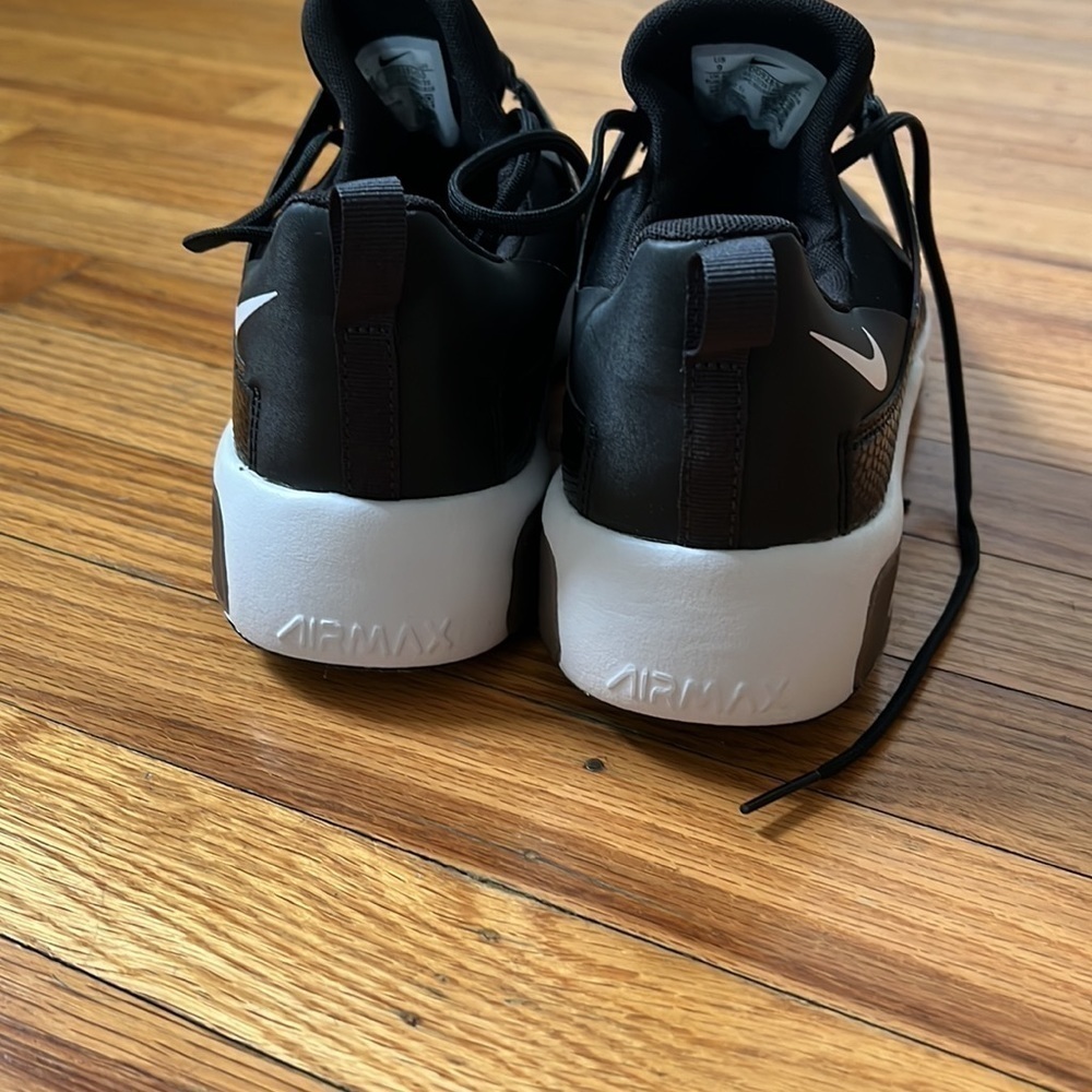 Nike AirMax - Picture 4 of 4